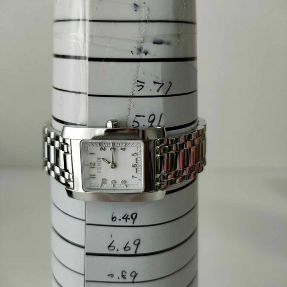 Fendi watch - Picture 3 of 10